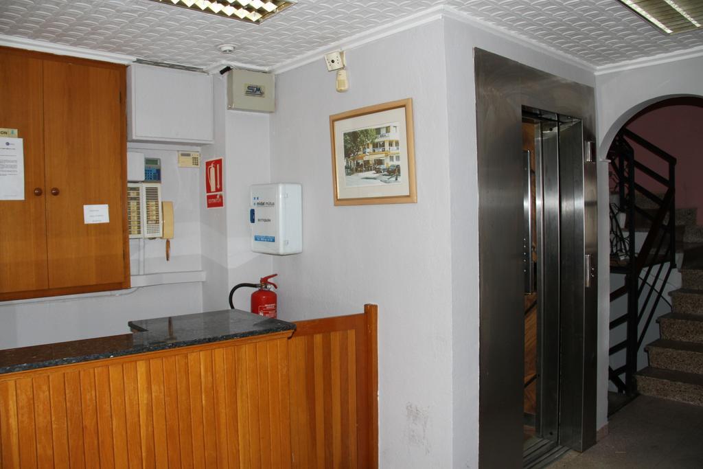 Hostal Mengual Gandía Quarto foto